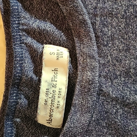 Abercrombie muscle tank Size Small navy - Picture 2 of 8